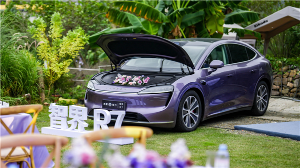 低空经济网2024： 智界R7大定超3万！Model Y会越