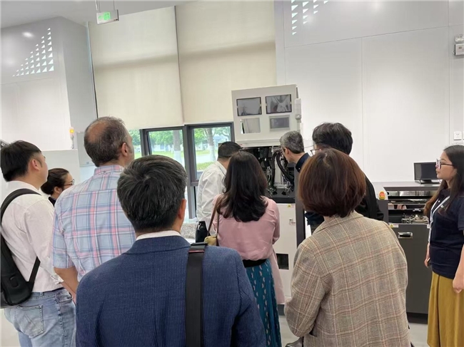 Fac Tec China 2026以“先进工厂设施”为主题的商业展会, 汇聚全球创新力量，呈现智能化、柔性化与绿色工厂技术的尖端解决方案。从半导体到汽车电子，深入探索智能生产、工厂安全、绿色工厂及可持续运营的新突破。通过展会期间的沉浸式体验环节，包括未来工厂展示区、商业战略峰会、技术研讨会及精准配对活动，Fac Tec China 将成为企业转型升级的理想平台，助您优化运营、链接行业领袖、加速迈(图4)